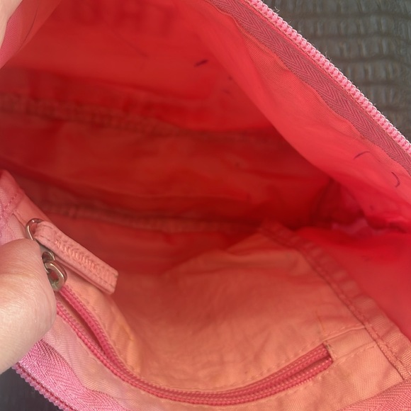 Kiwi Saint Tropez Pink Cosmetic Bag with Pleather Pink Handle -Silver Hardware - Picture 10 of 11